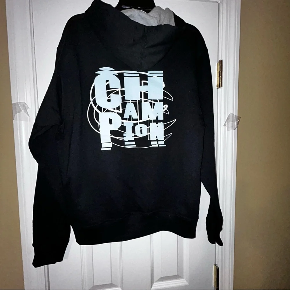 Champion Black Hoodie Sweater NWT Size Medium